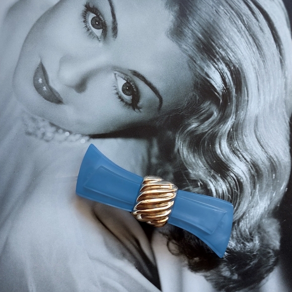 Vintage Barrette Bobby Pin Clip France Blue Gold Lucite Bow 1990s 🩵🩵🩵 - Picture 2 of 6